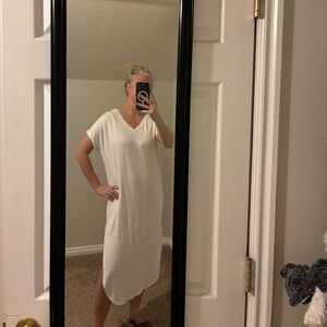 Ellison White Max Dress V-Neck Short rolled sleeve flowy soft beach small